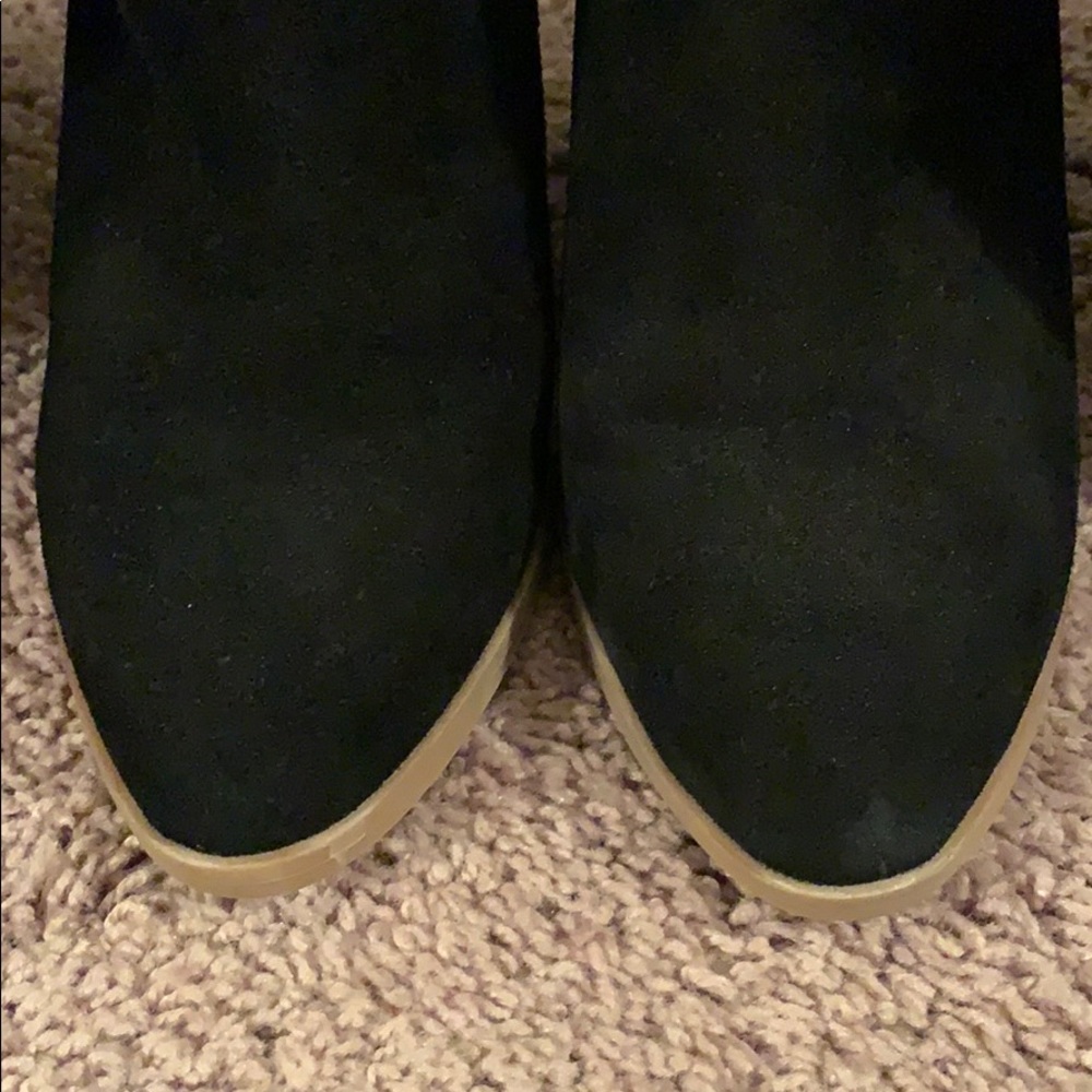 Nine West Abee Suede Block Heel Boot Like New! - image 6